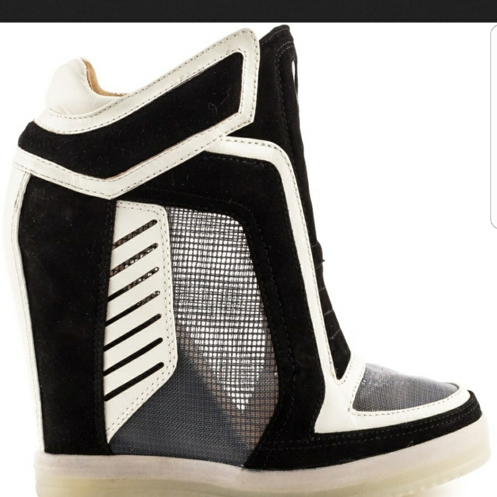 Wanted: L.A.M.B. Freeda Wedge Sneaker